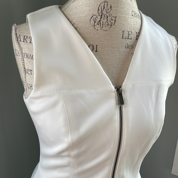 Vince Camuto white scuba fit and flare dress NWT SIZE 6 - Picture 4 of 11